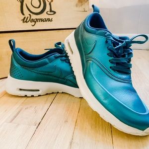 Nike air max thea metallic aqua/green sneakers